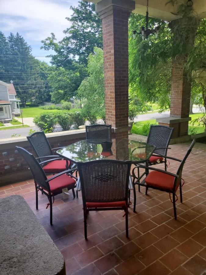 Cook Mansion Bed & Breakfast Montour Falls Buitenkant foto