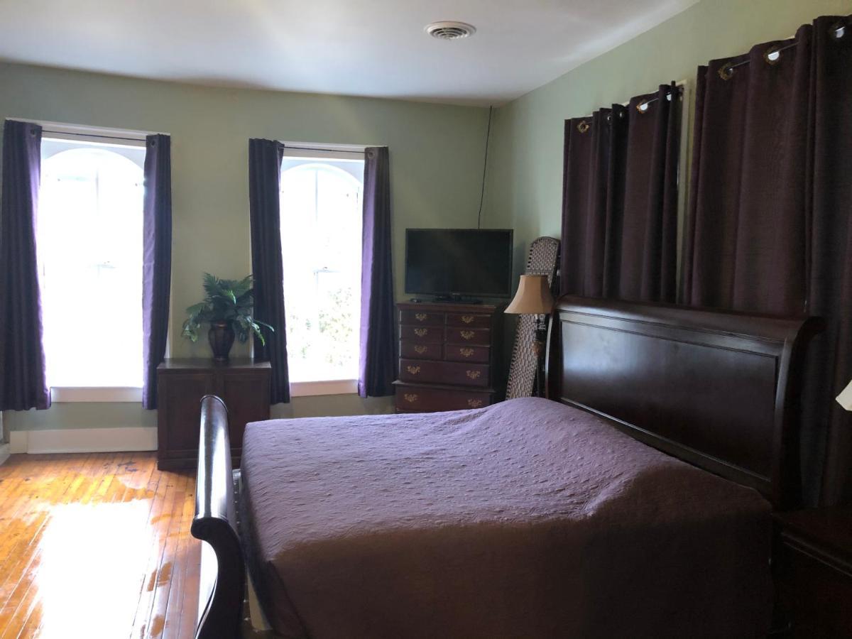 Cook Mansion Bed & Breakfast Montour Falls Buitenkant foto