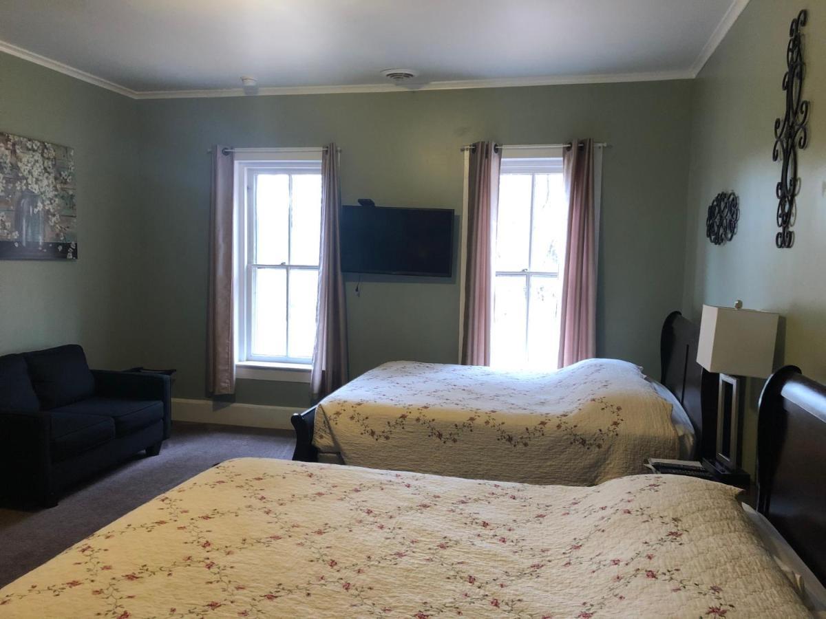 Cook Mansion Bed & Breakfast Montour Falls Buitenkant foto